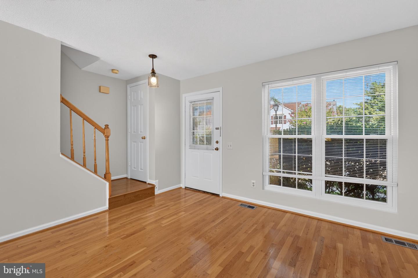 6619 High Valley Ln Property Photo 4