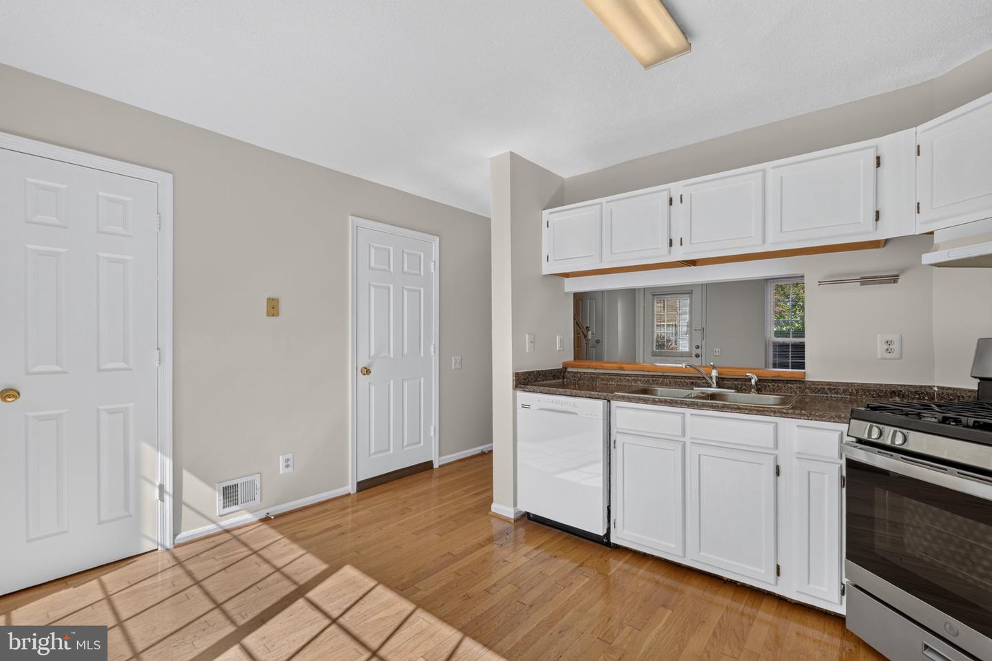 6619 High Valley Ln Property Photo 9
