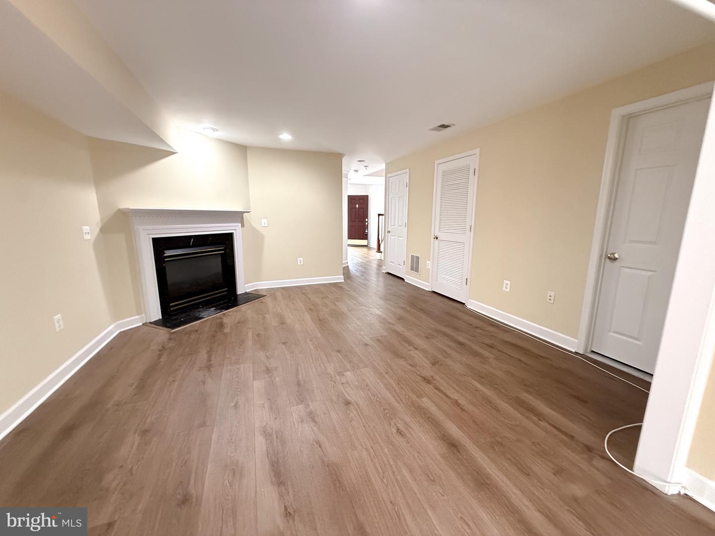 4228 Lower Park Dr Property Photo 6