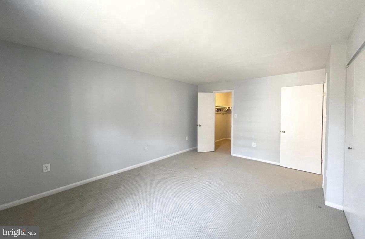 1935 Wilson Ln #301 Property Photo 11
