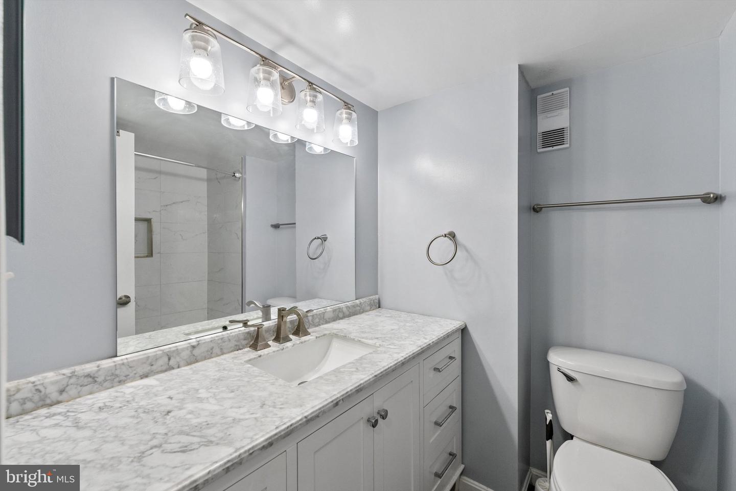 3713 S George Mason Dr #1216w Property Photo 17