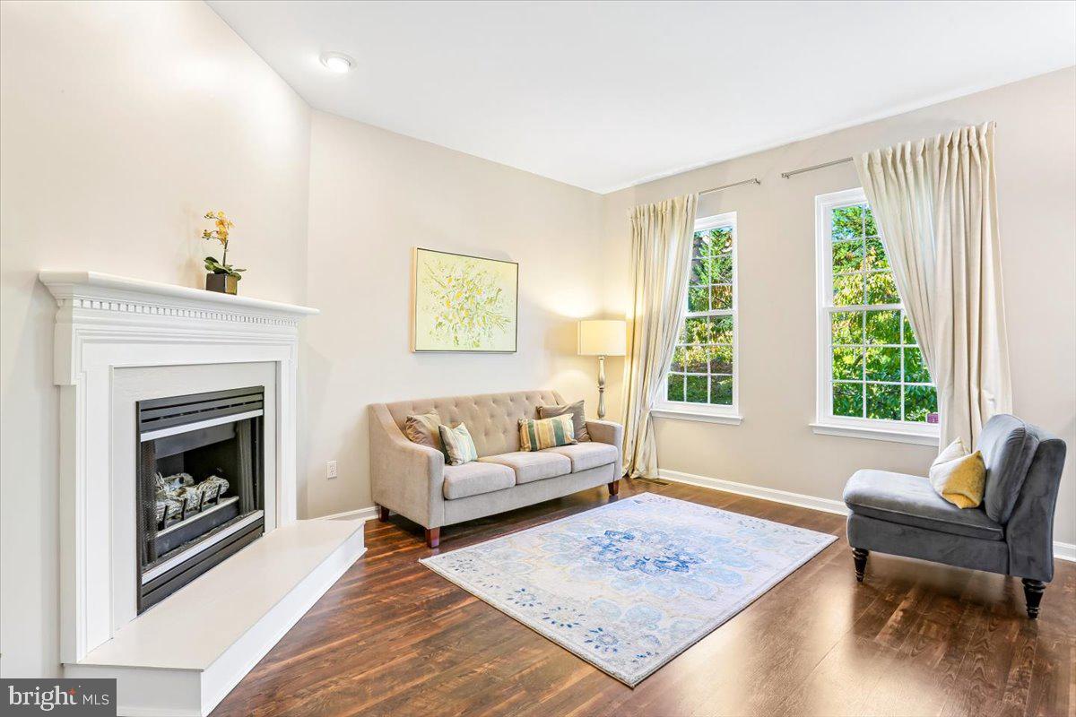 12029 Edgemere Cir Property Photo 6