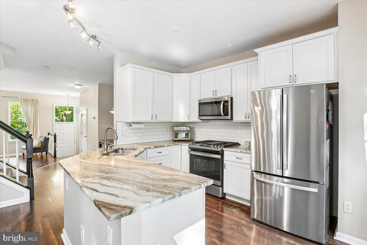 12029 Edgemere Cir Property Photo 9