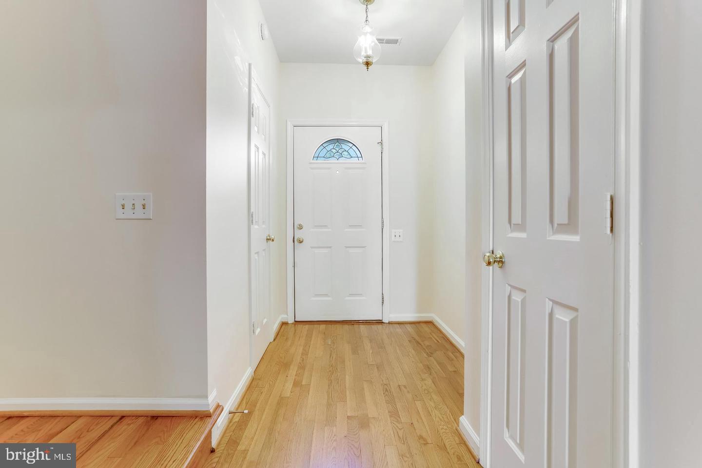 7170 Westfield Ct Property Photo 4