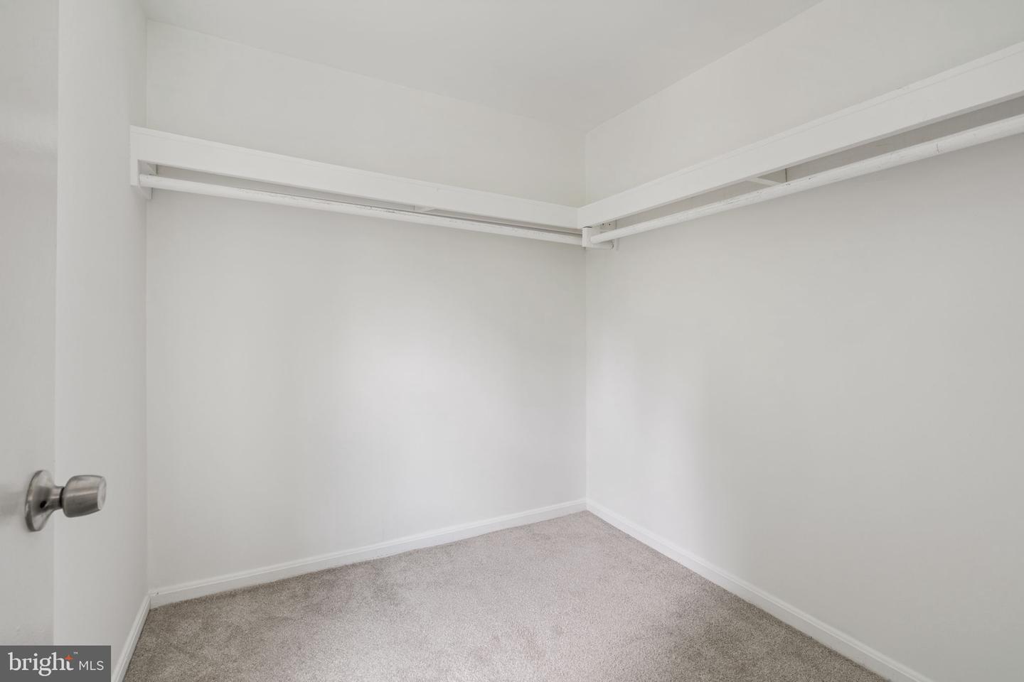 3050 Silent Valley Dr Property Photo 21