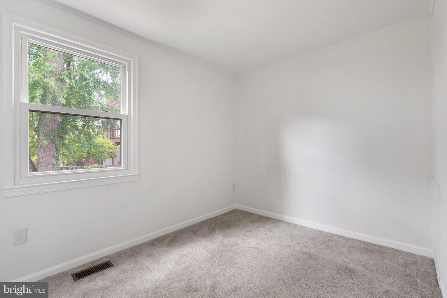 3050 Silent Valley Dr Property Photo 22