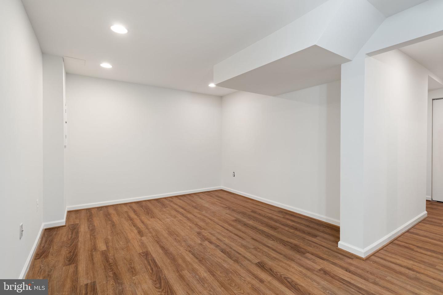 3050 Silent Valley Dr Property Photo 26