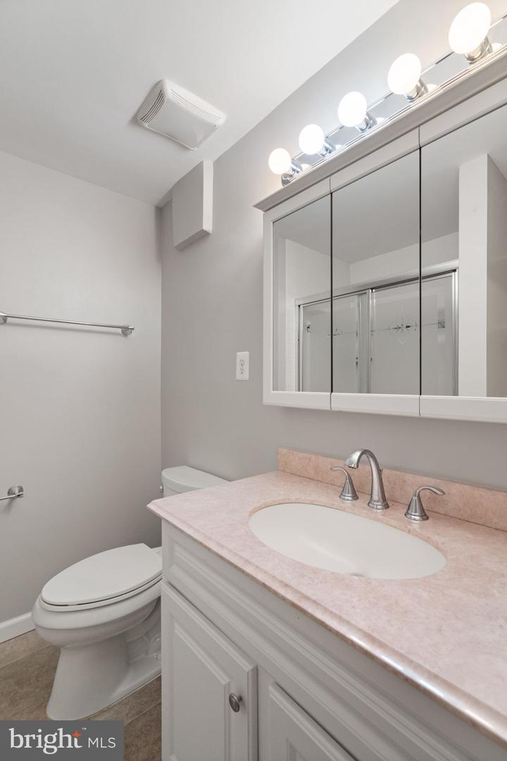3050 Silent Valley Dr Property Photo 28