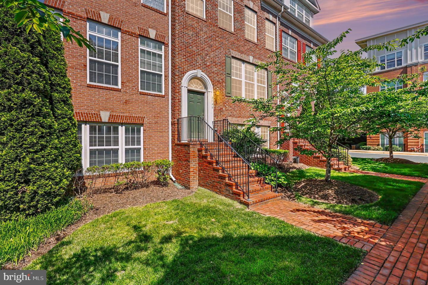 8046 Reserve Way Property Photo 1