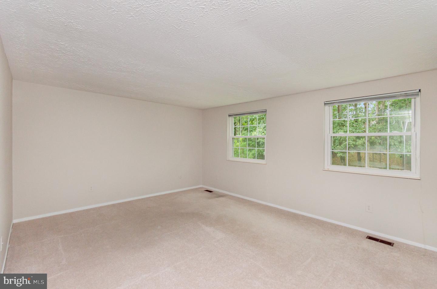 5713 Heming Ave Property Photo 12