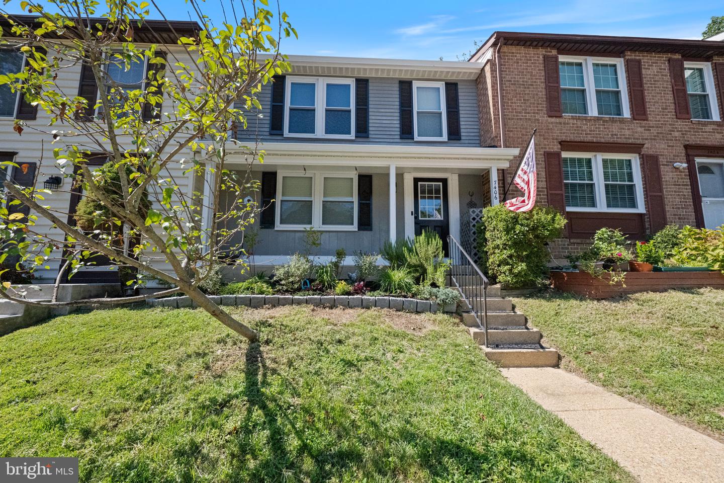 7406 GOLDEN HORSESHOE CT Property Photo 1