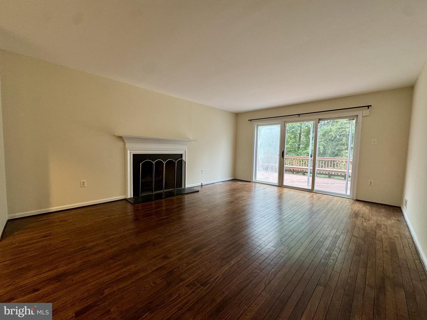 8470 Clover Leaf Dr Property Photo 8