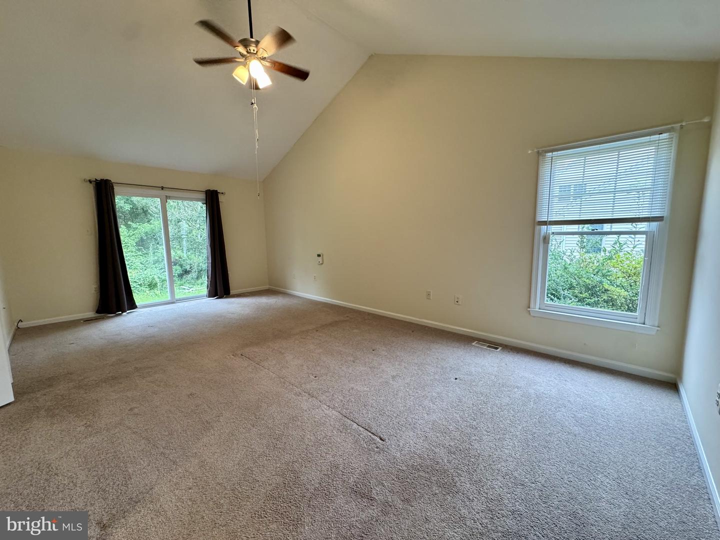8470 Clover Leaf Dr Property Photo 10