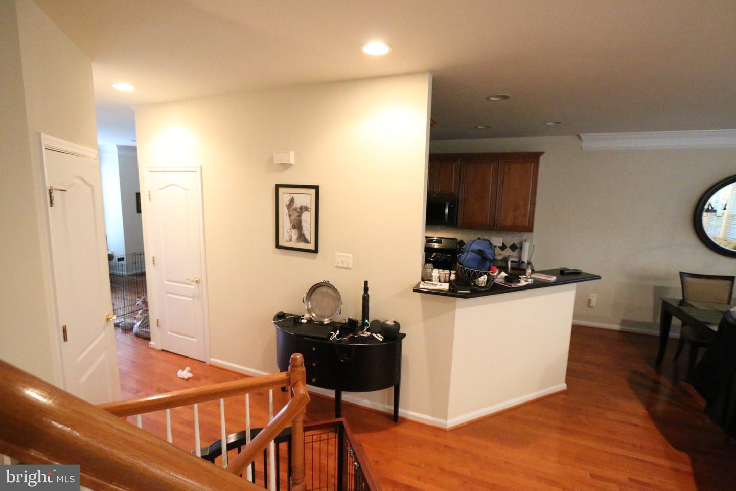 4469 Monmouth St Property Photo 8