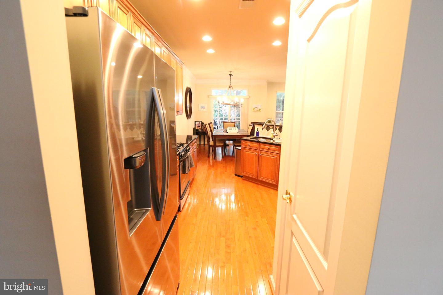 4469 Monmouth St Property Photo 12