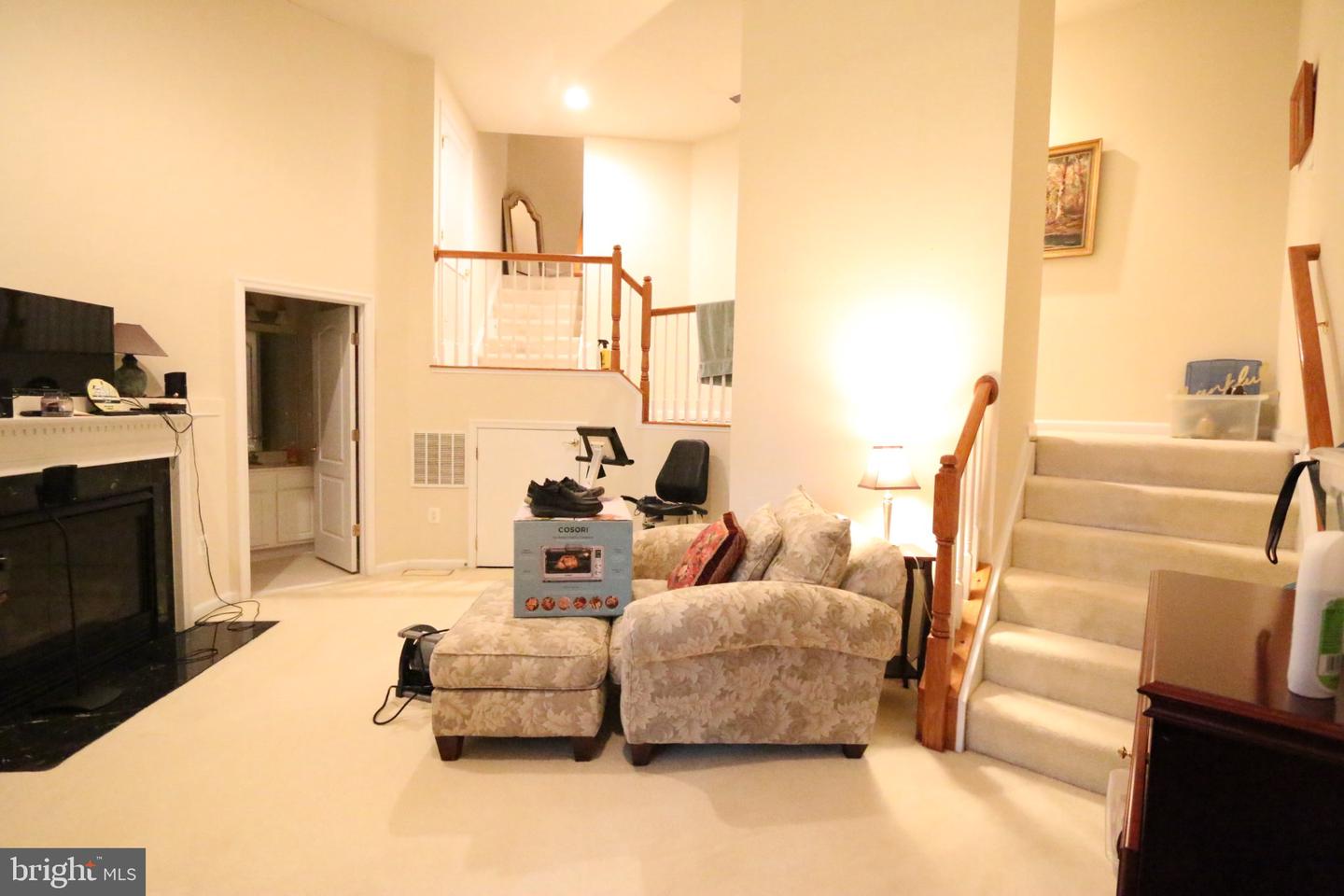 4469 Monmouth St Property Photo 24