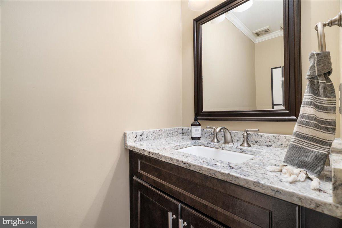 13452 Lake Shore Dr Property Photo 15