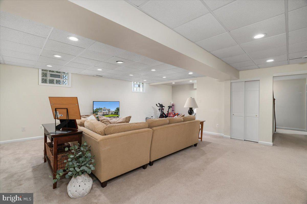 13452 Lake Shore Dr Property Photo 26