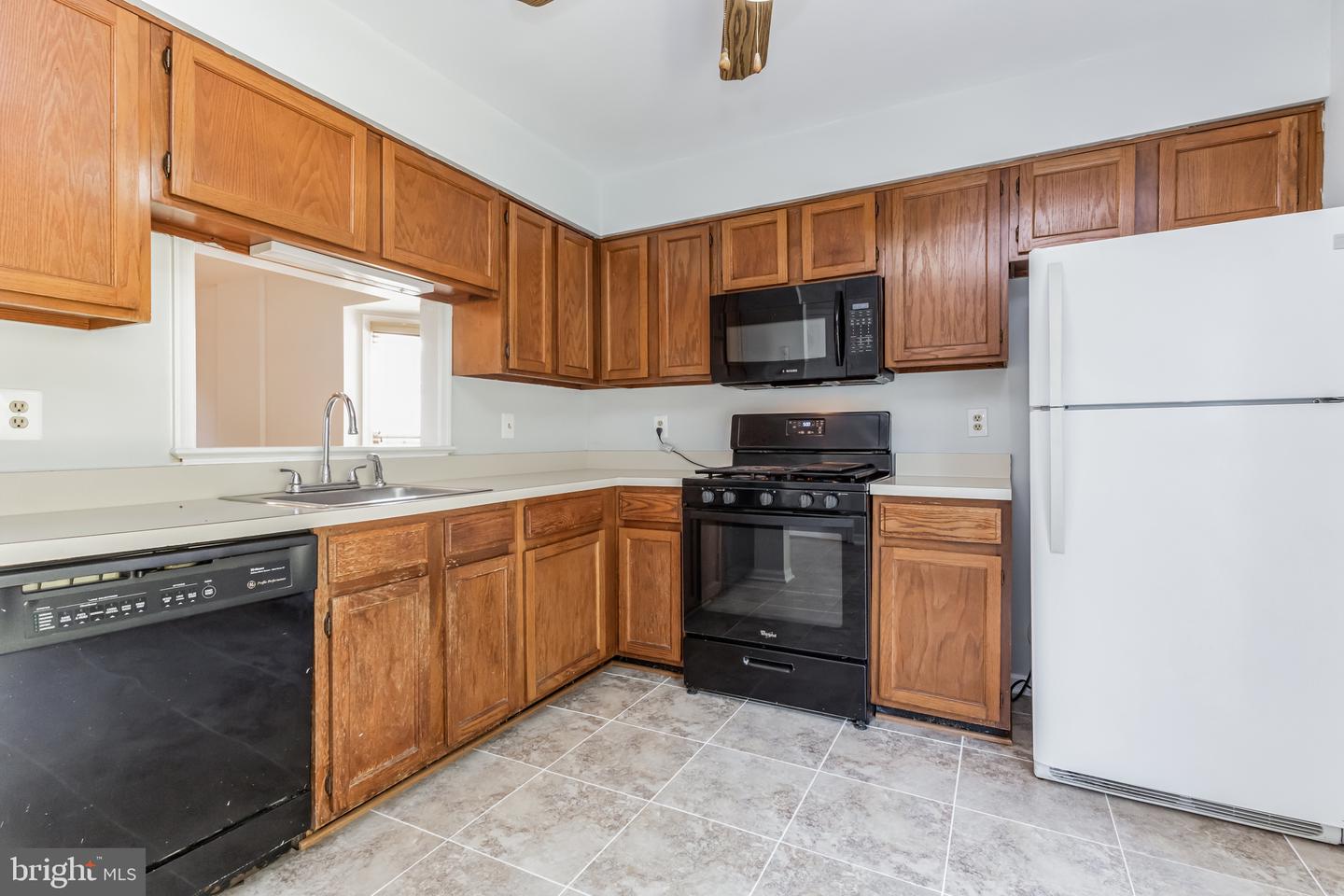 6531 E Brick Hearth Ct E Property Photo 7