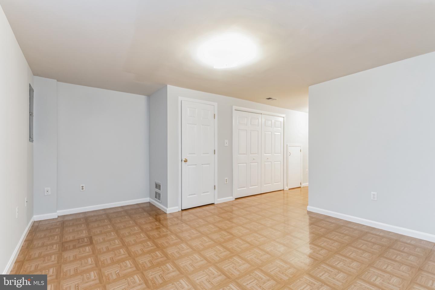 6531 E Brick Hearth Ct E Property Photo 23