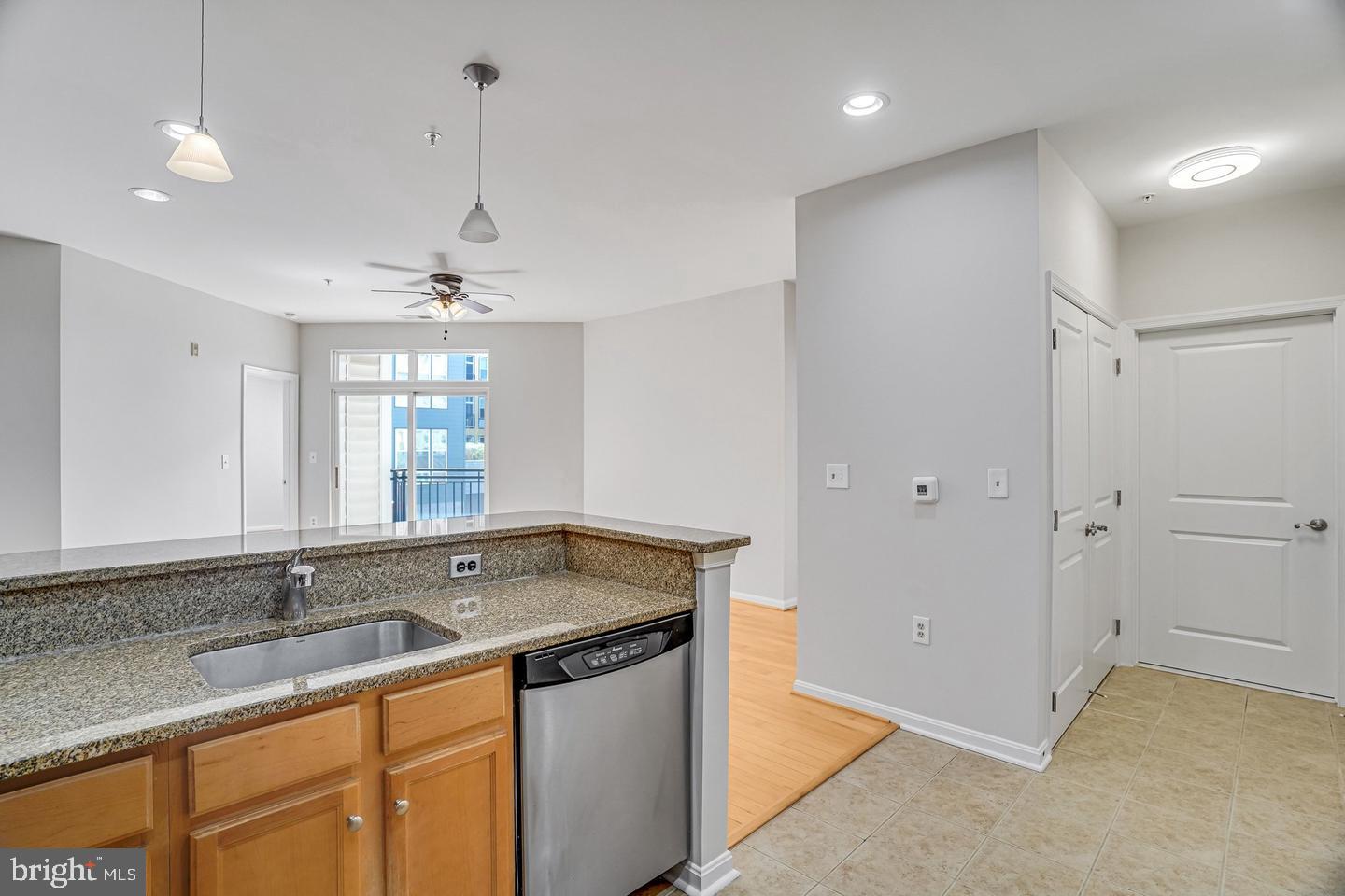 2655 Prosperity Ave #201 Property Photo 6