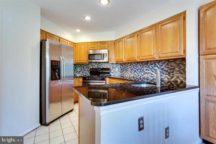 2129 Kings Garden Way Property Photo 12