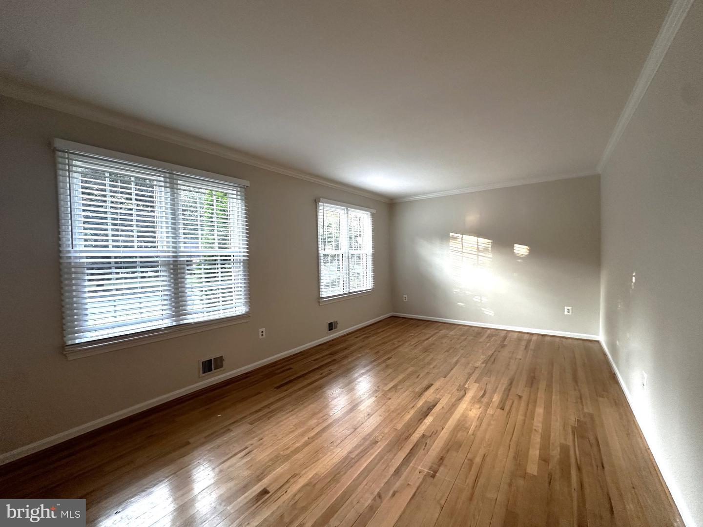 9612 Whitecedar Ct Property Photo 4