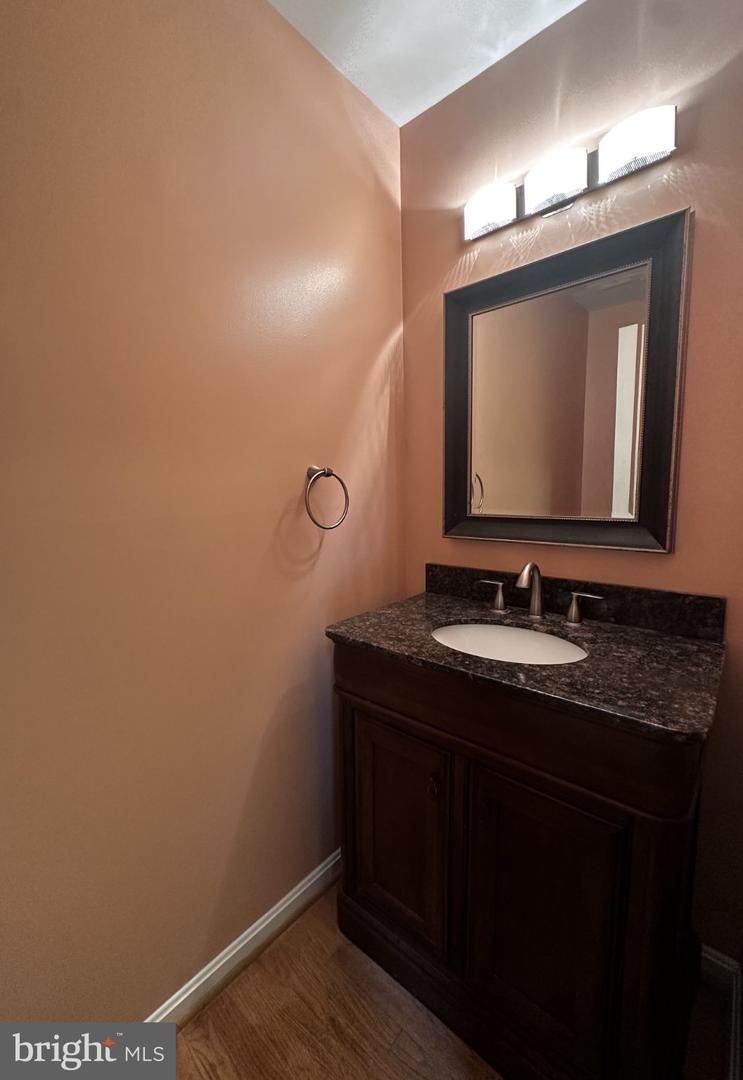 9612 Whitecedar Ct Property Photo 8