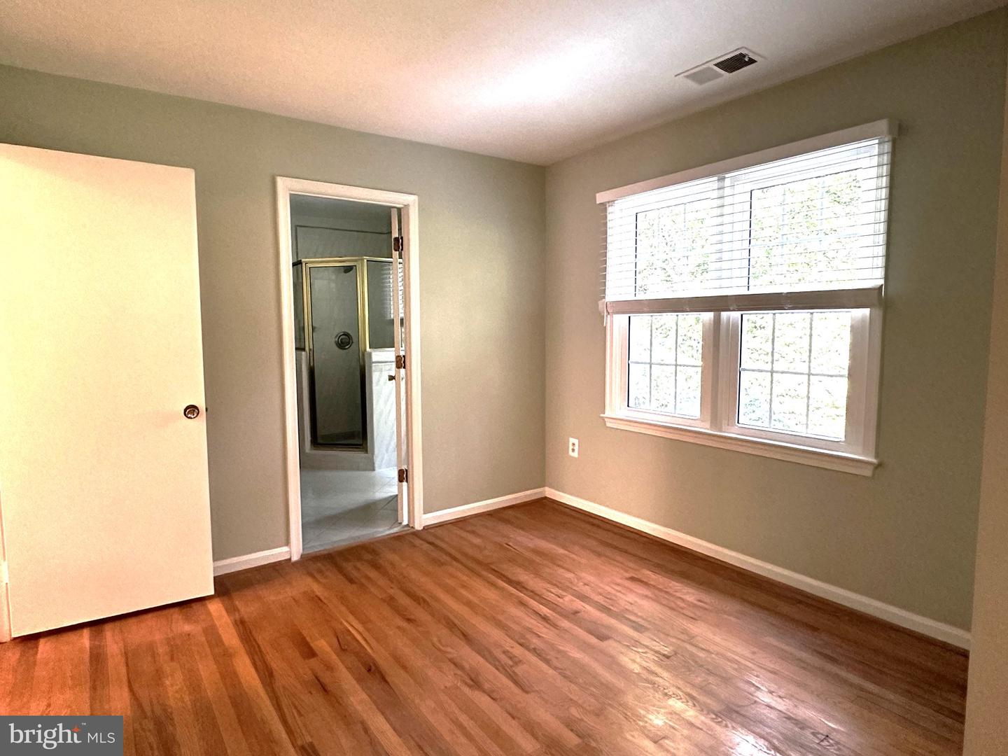 9612 Whitecedar Ct Property Photo 18