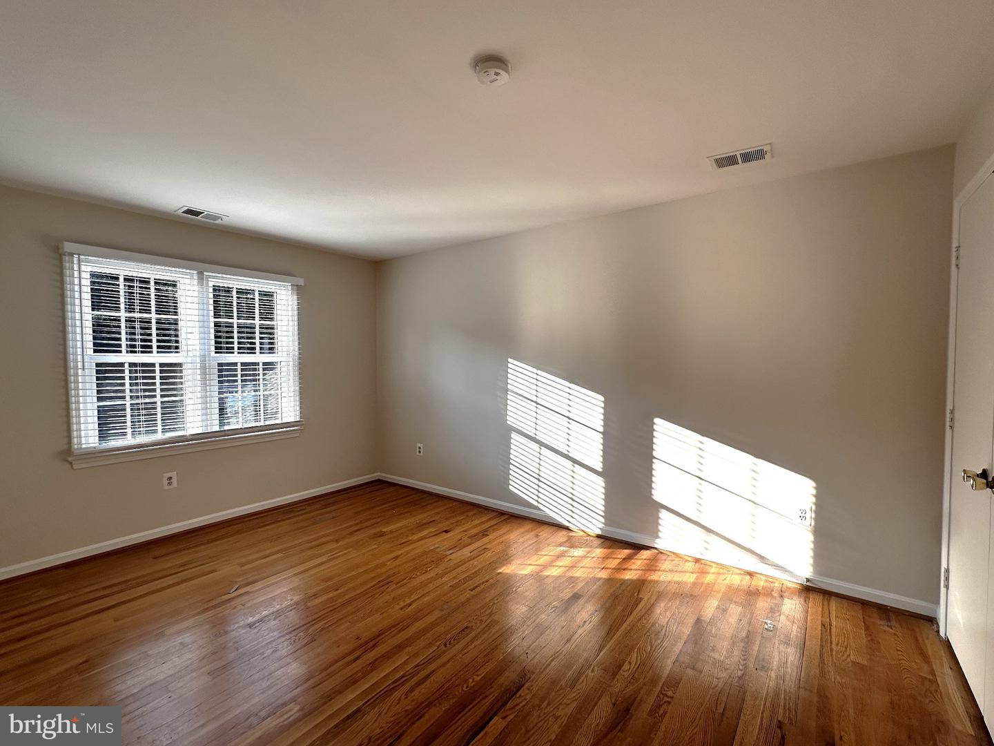 9612 Whitecedar Ct Property Photo 23