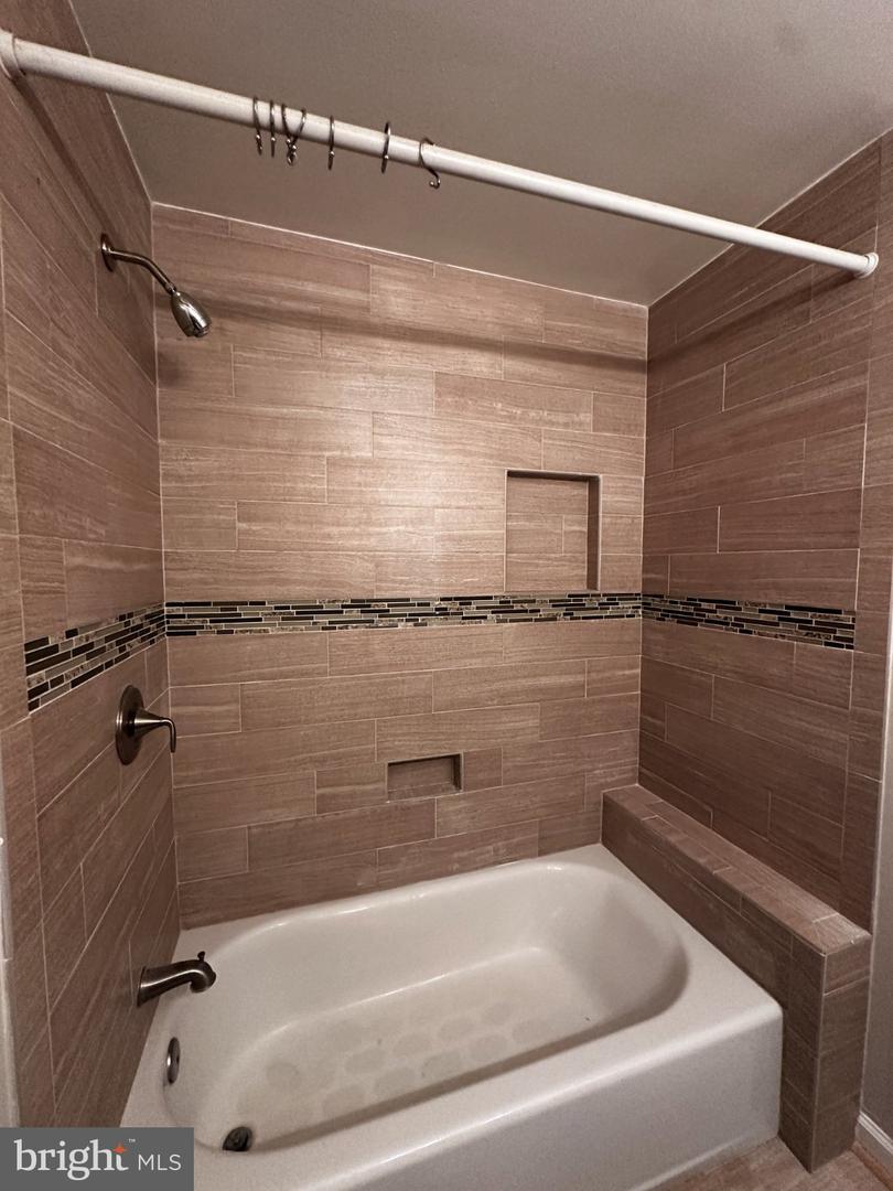 9612 Whitecedar Ct Property Photo 26