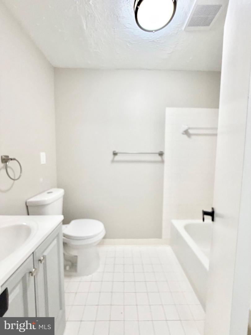 5941 Heritage Dr Property Photo 11