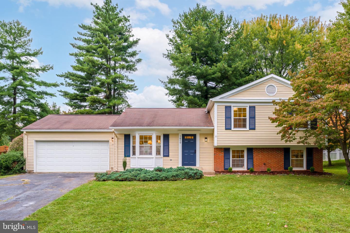 1610 Sadlers Wells Ct Property Photo 1