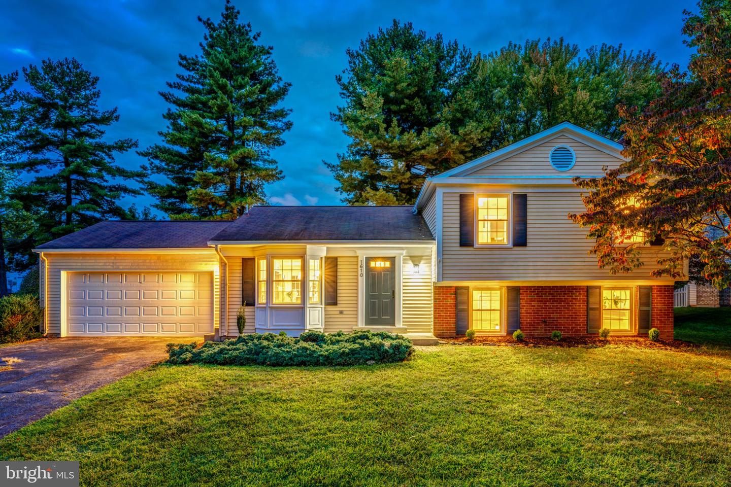 1610 SADLERS WELLS CT Property Photo 1