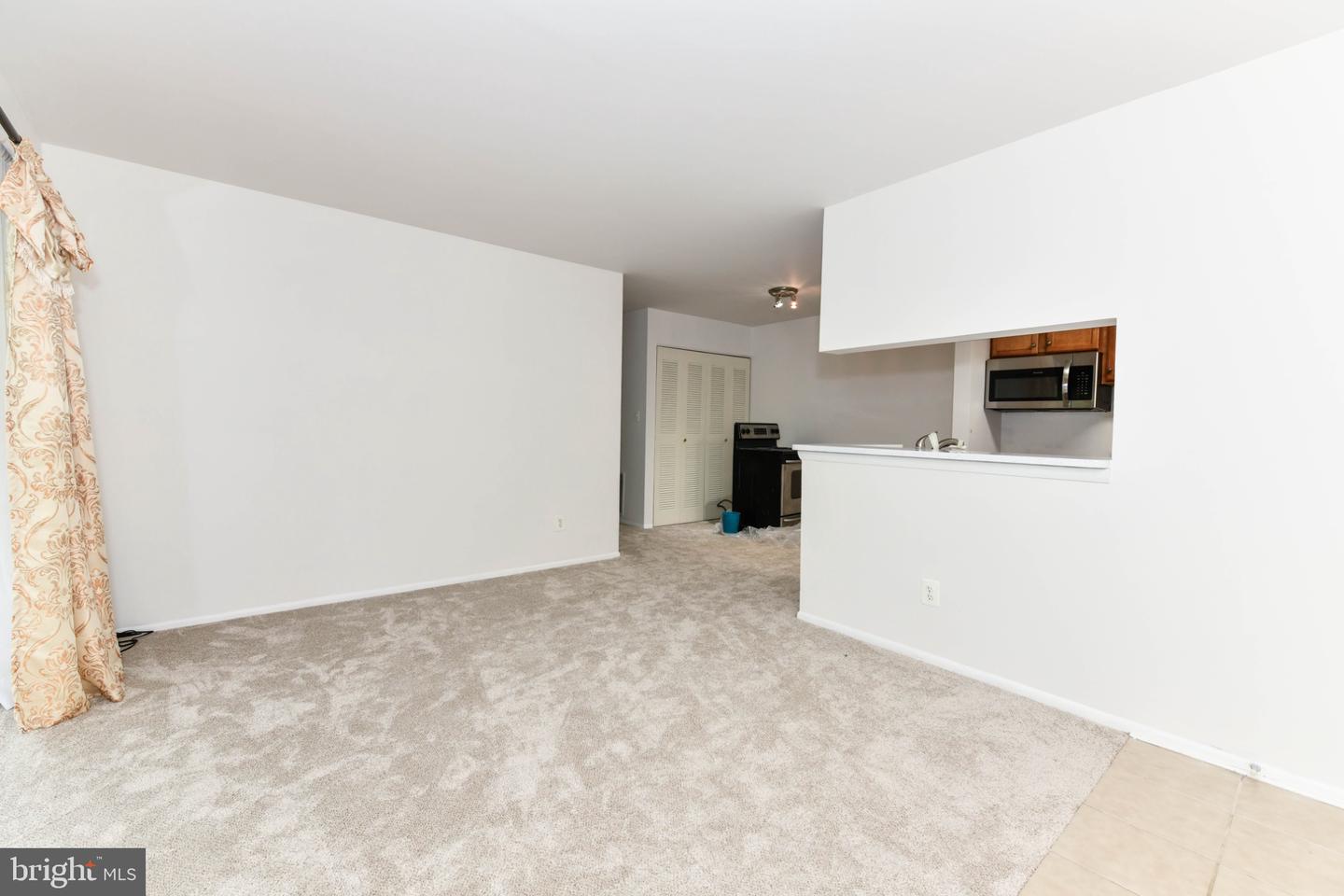 11655 Chesterfield Ct #e Property Photo 5