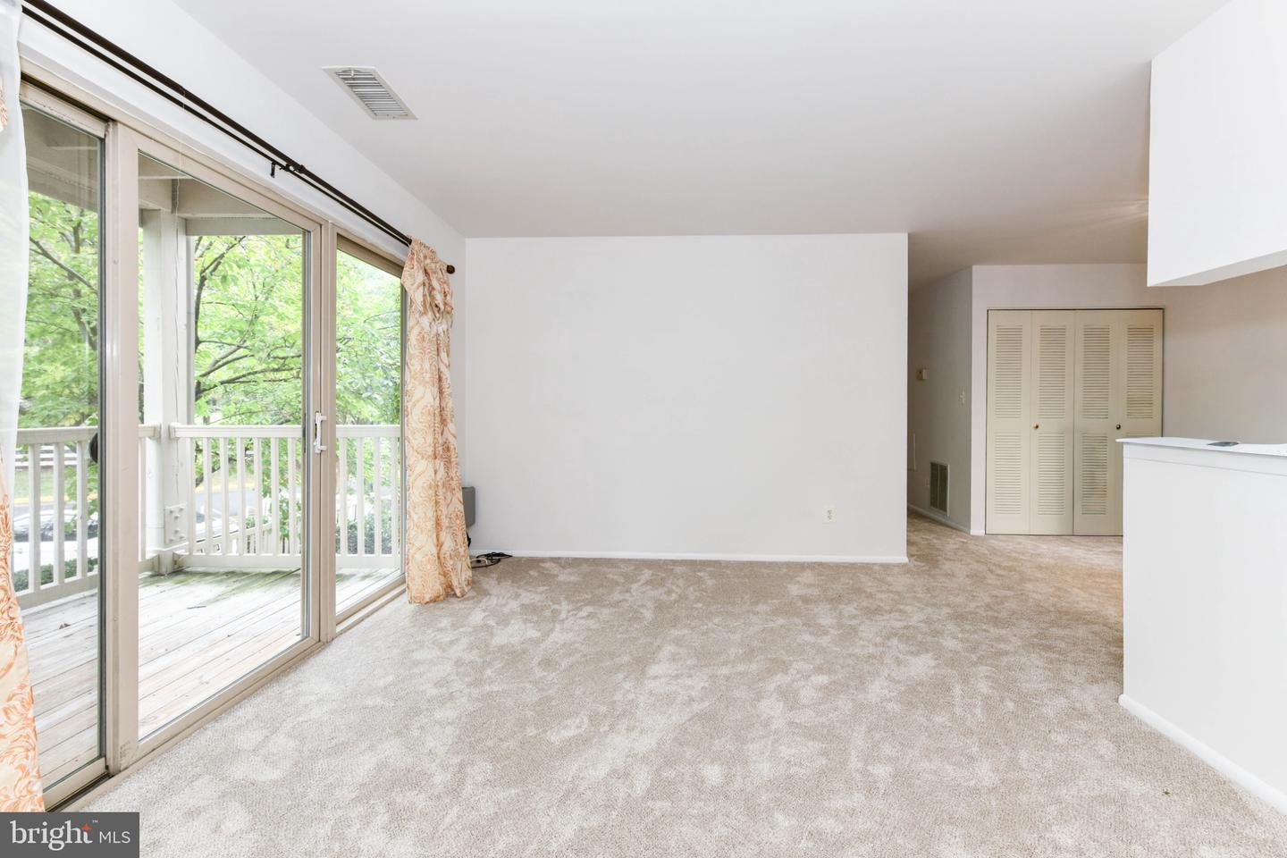 11655 Chesterfield Ct #e Property Photo 6