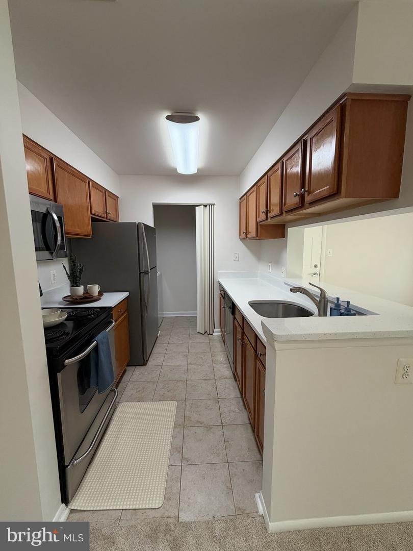 11655 Chesterfield Ct #e Property Photo 8