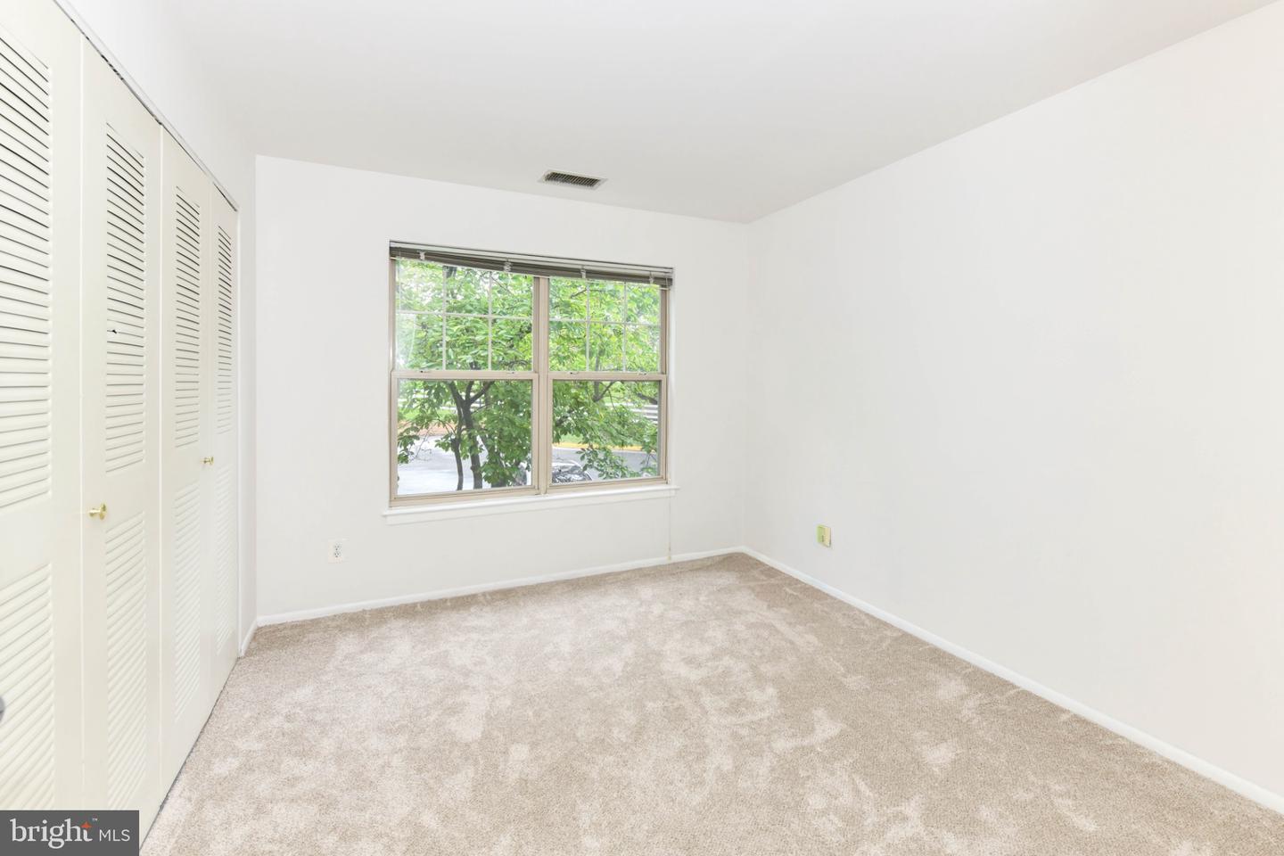 11655 Chesterfield Ct #e Property Photo 9
