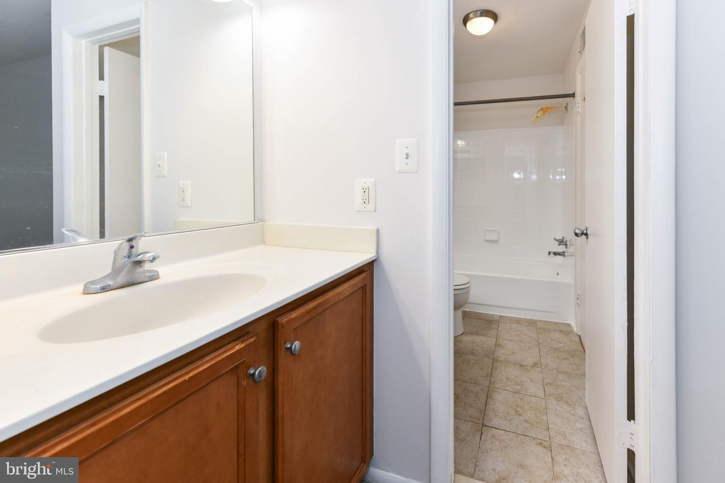 11655 Chesterfield Ct #e Property Photo 13