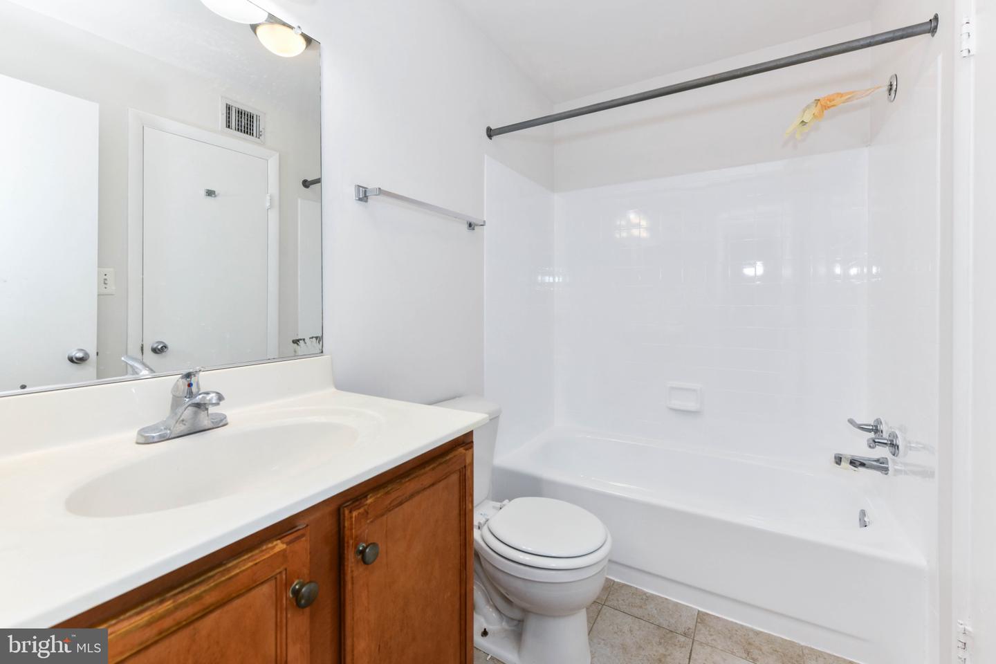 11655 Chesterfield Ct #e Property Photo 14