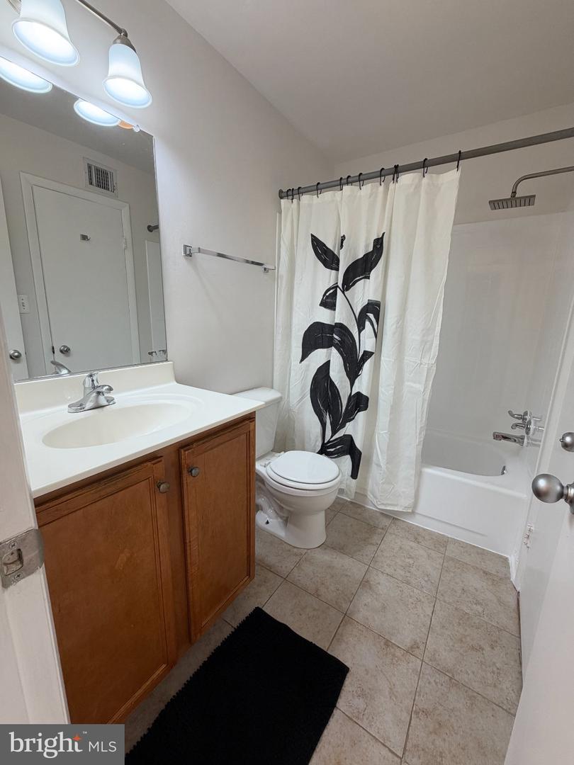 11655 Chesterfield Ct #e Property Photo 15