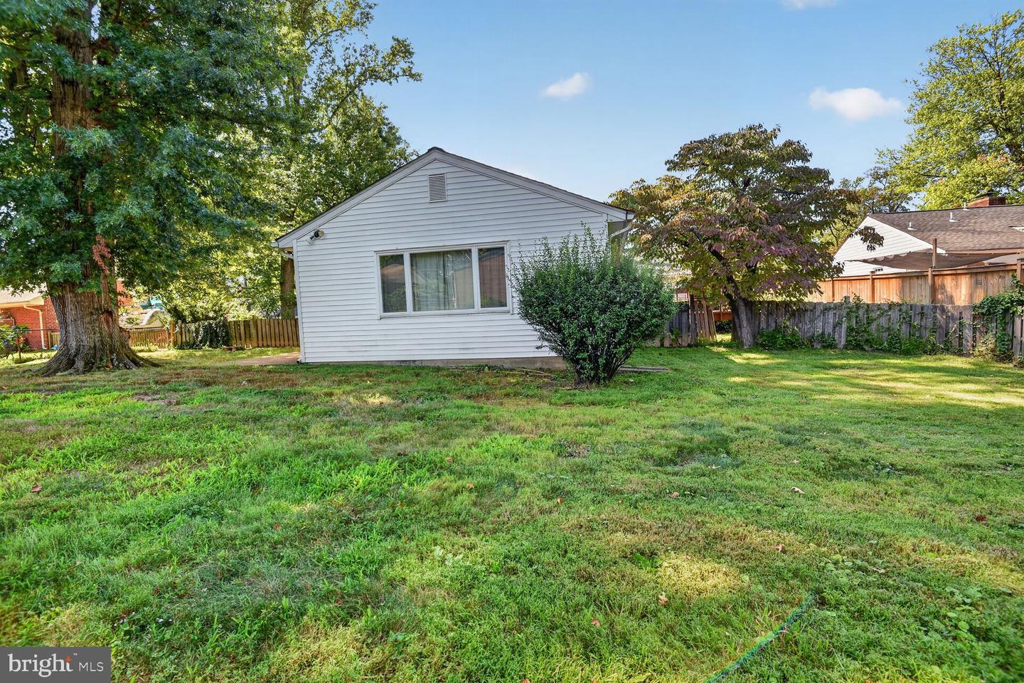 5508 Ivor St Property Photo 6
