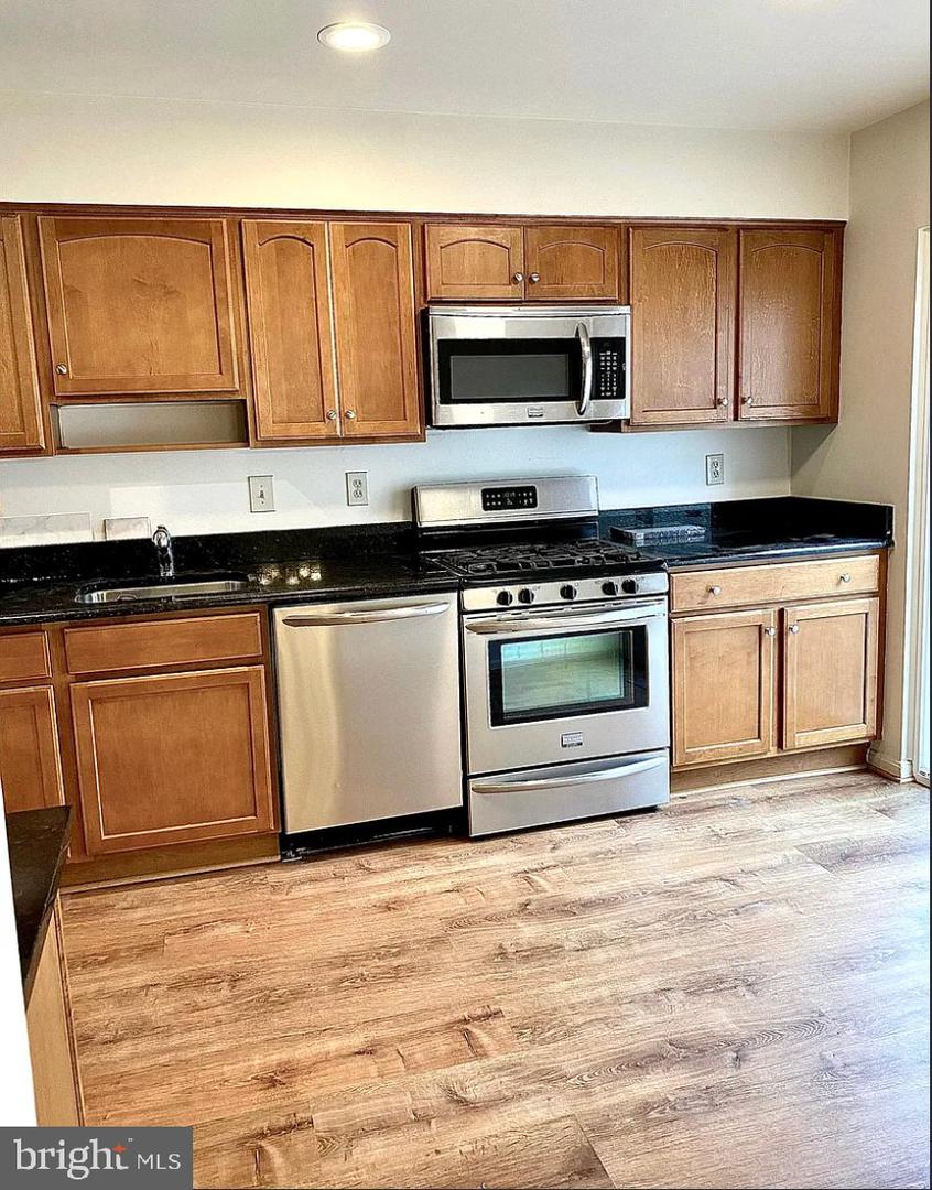 7863 Wintercress Ln Property Photo 2