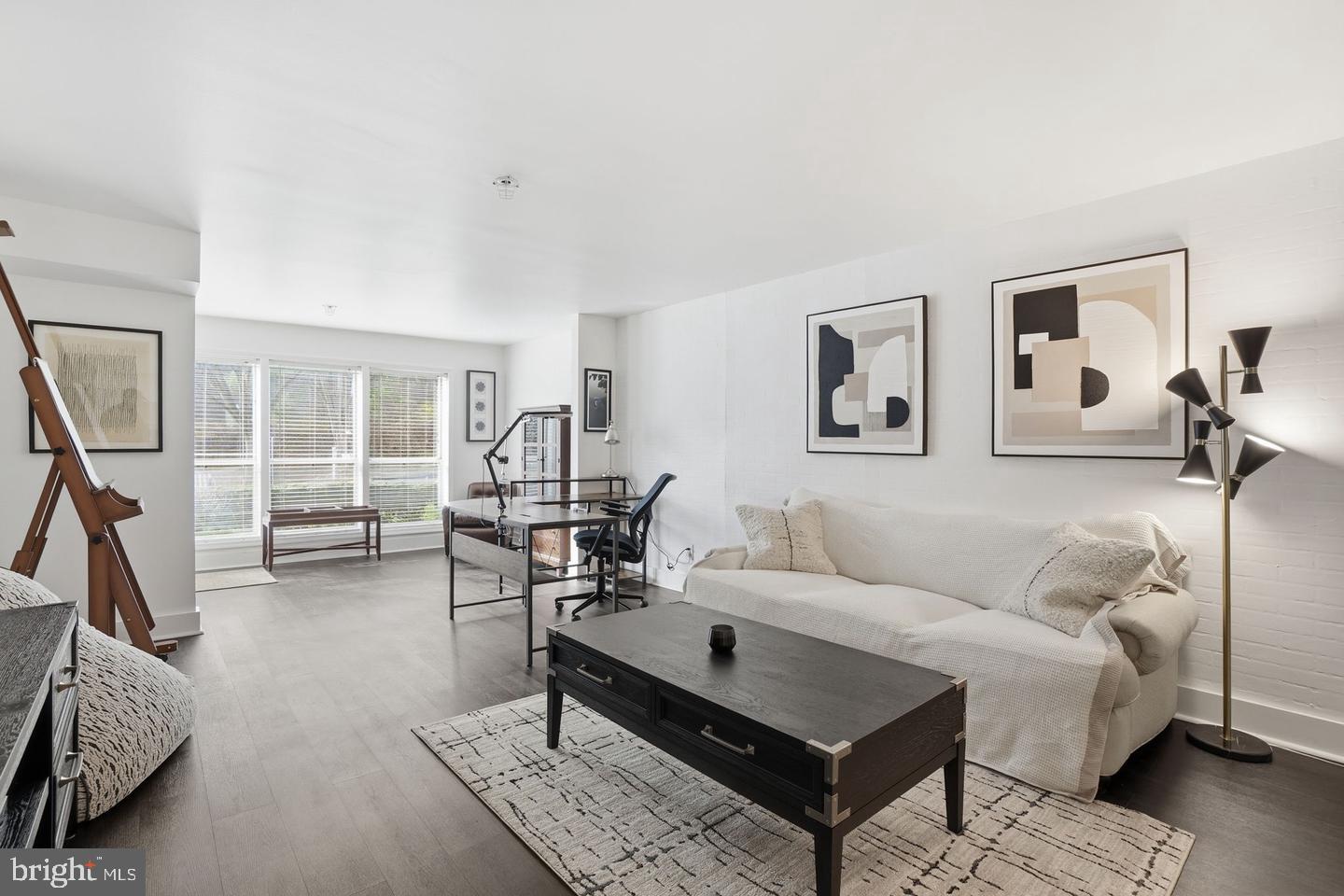 3179 Summit Square Dr #2-a2 Property Photo 6