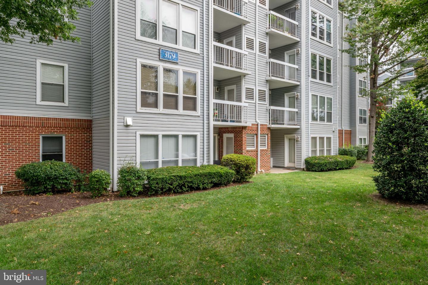 3179 Summit Square Dr #2-a2 Property Photo 20