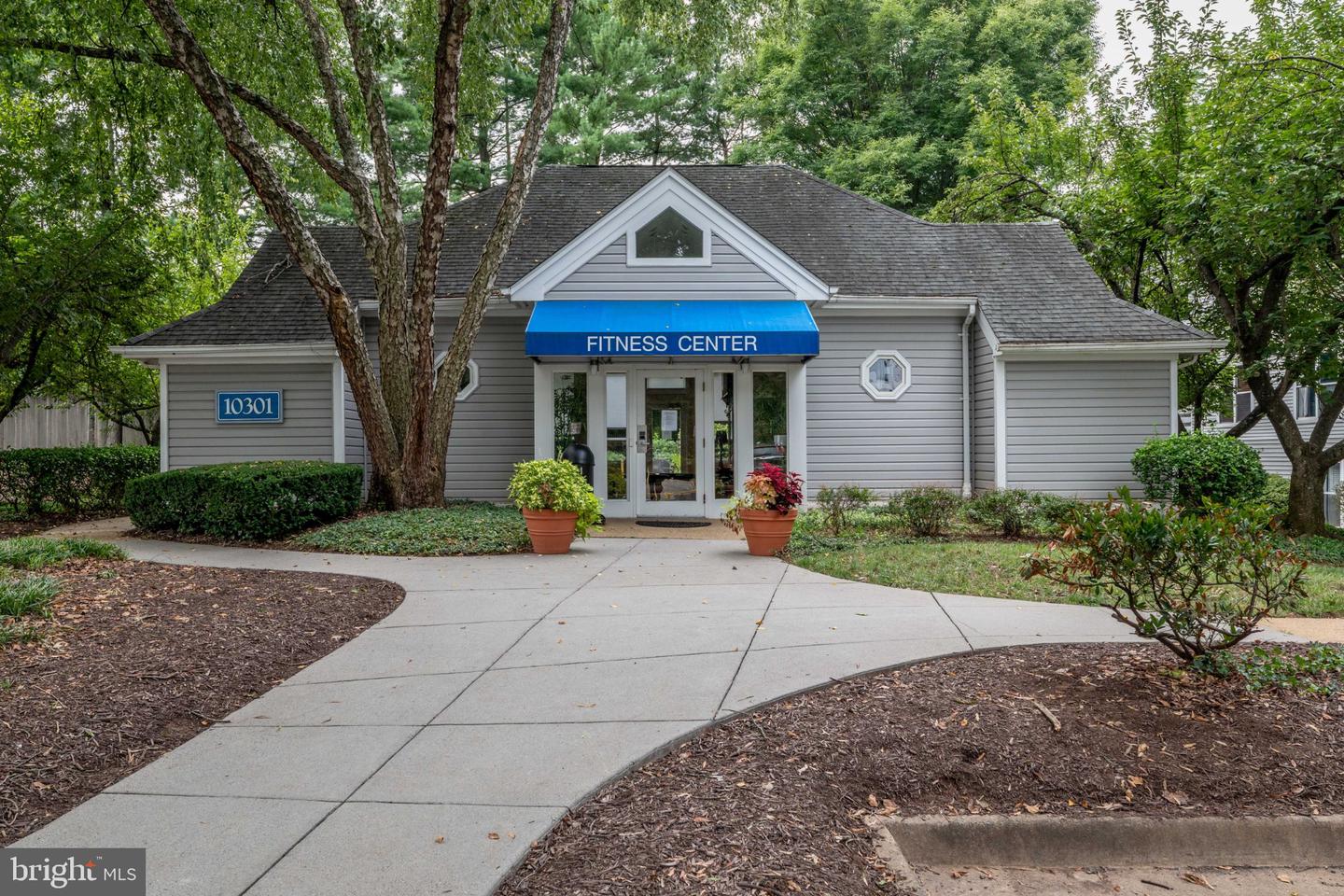 3179 Summit Square Dr #2-a2 Property Photo 24