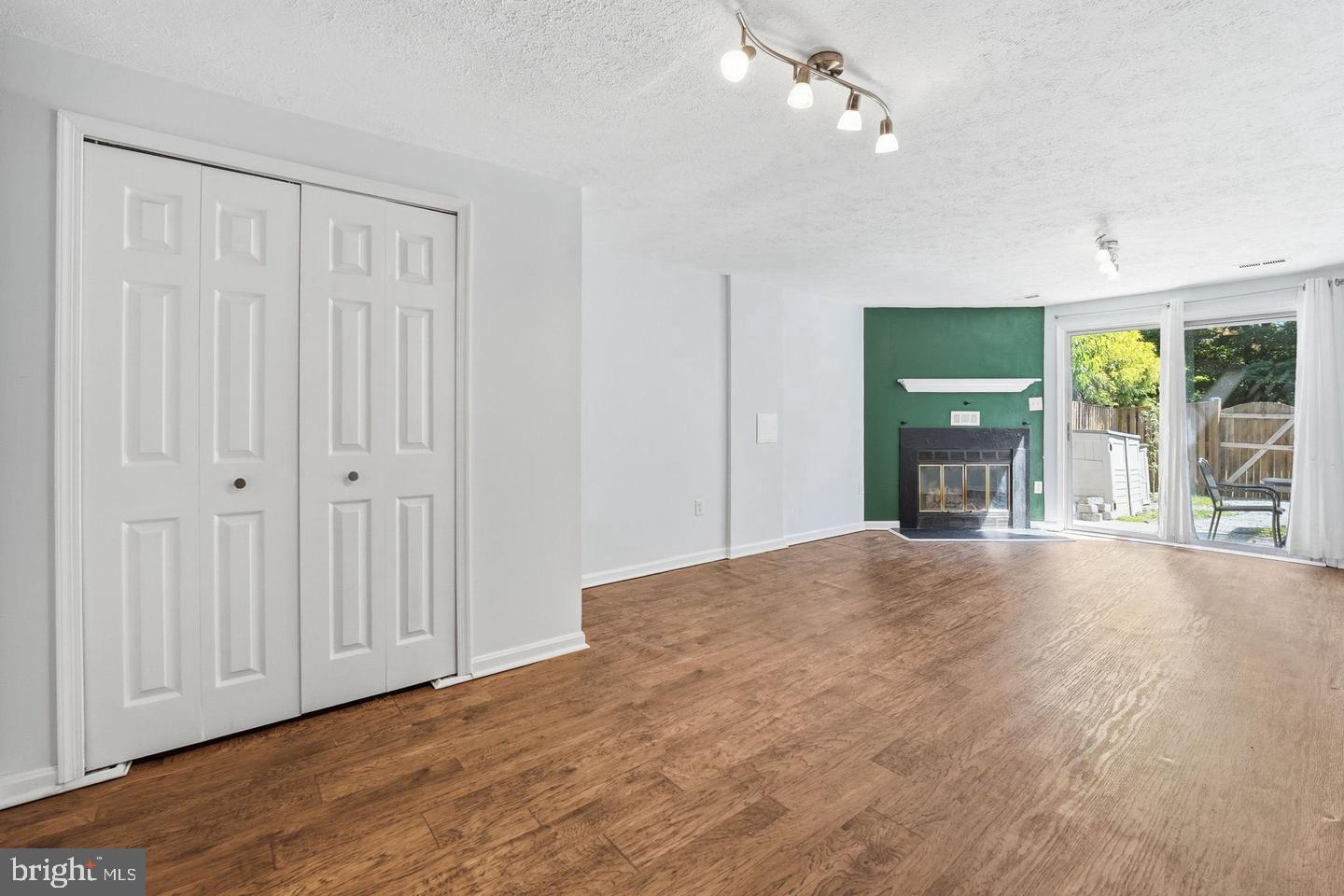 6472 Brick Hearth Ct Property Photo 27
