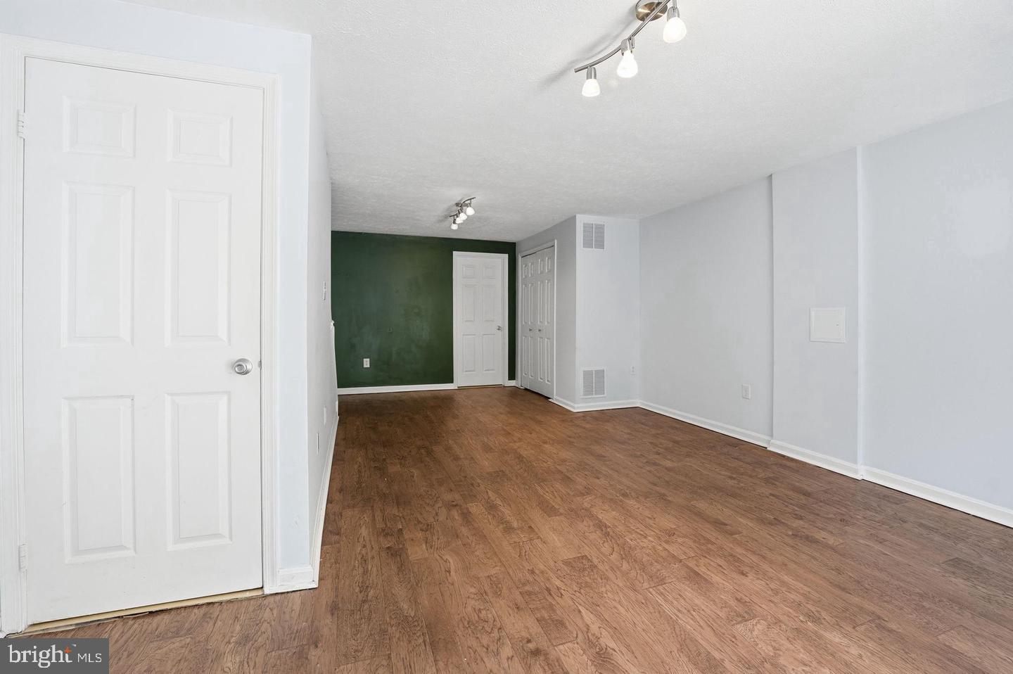 6472 Brick Hearth Ct Property Photo 30