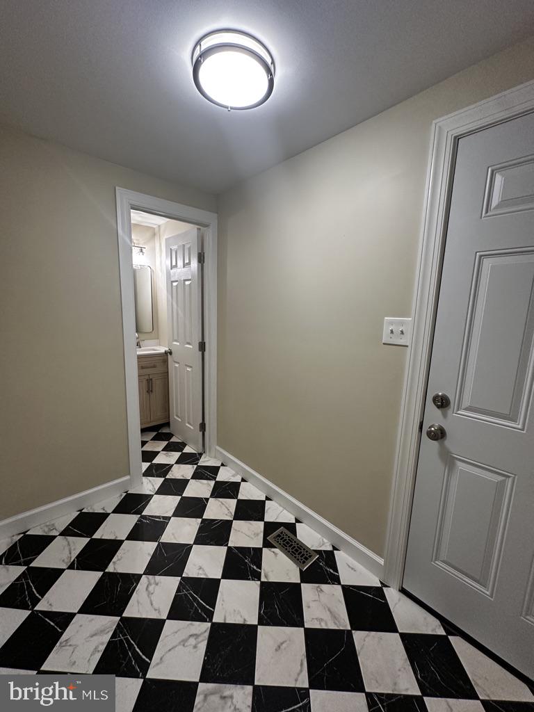 2281 Dosinia Ct Property Photo 12