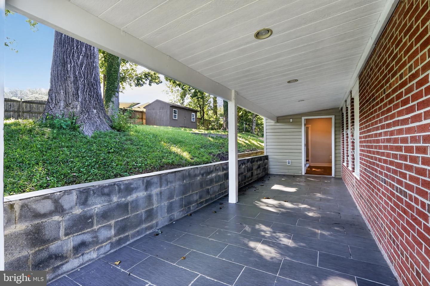 VAFX2342590 Property Photo 2